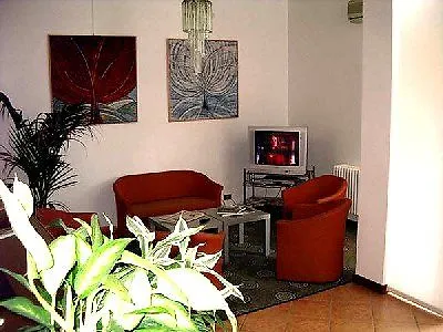 Art فندق