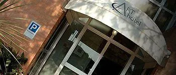 Art فندق