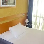 艺术酒店 3*